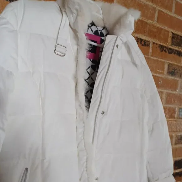 Utex Design White Down Puffer Coat w/ Fur Trim - Picture 5 of 8